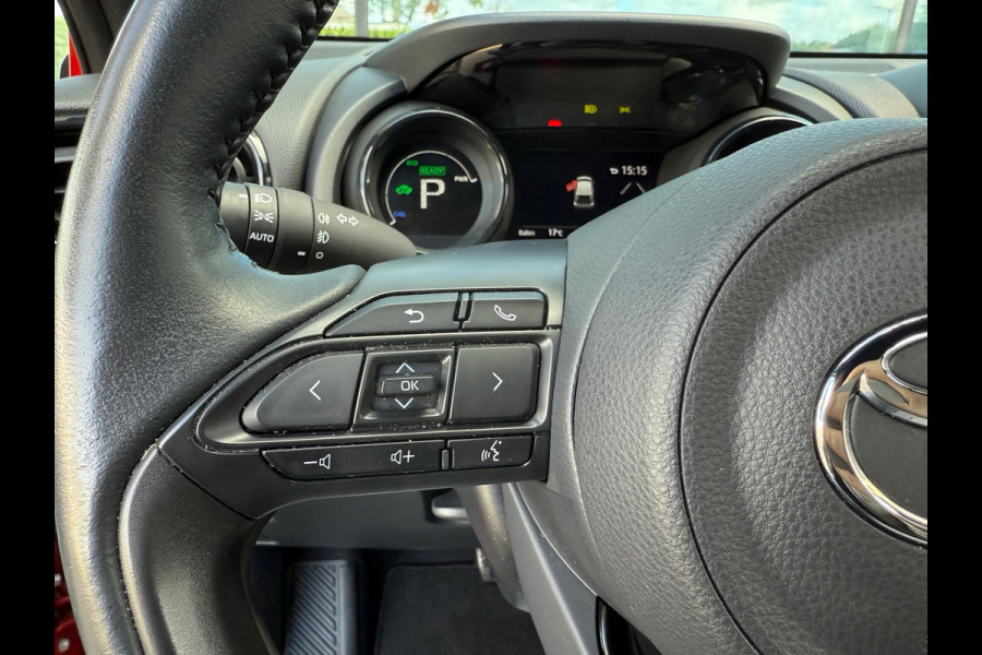 Toyota Yaris 1.5 Hybrid Executive - Automaat - JBL - Climate - Navi - Winterpakket Toyota Yaris 1.5 Hybrid Executive - Automaat - JBL - Climate - Navi - Winterpakket