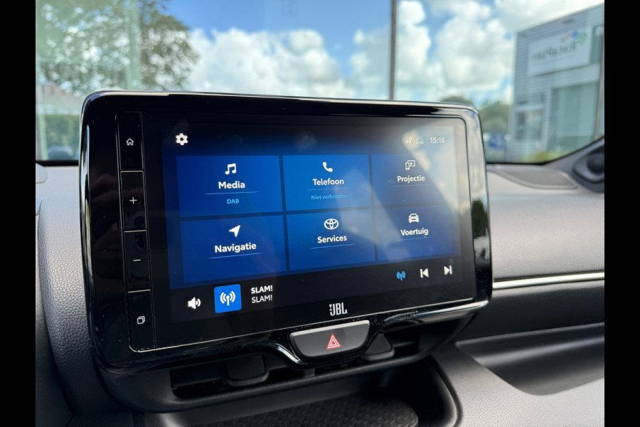 Toyota Yaris 1.5 Hybrid Executive - Automaat - JBL - Climate - Navi - Winterpakket Toyota Yaris 1.5 Hybrid Executive - Automaat - JBL - Climate - Navi - Winterpakket
