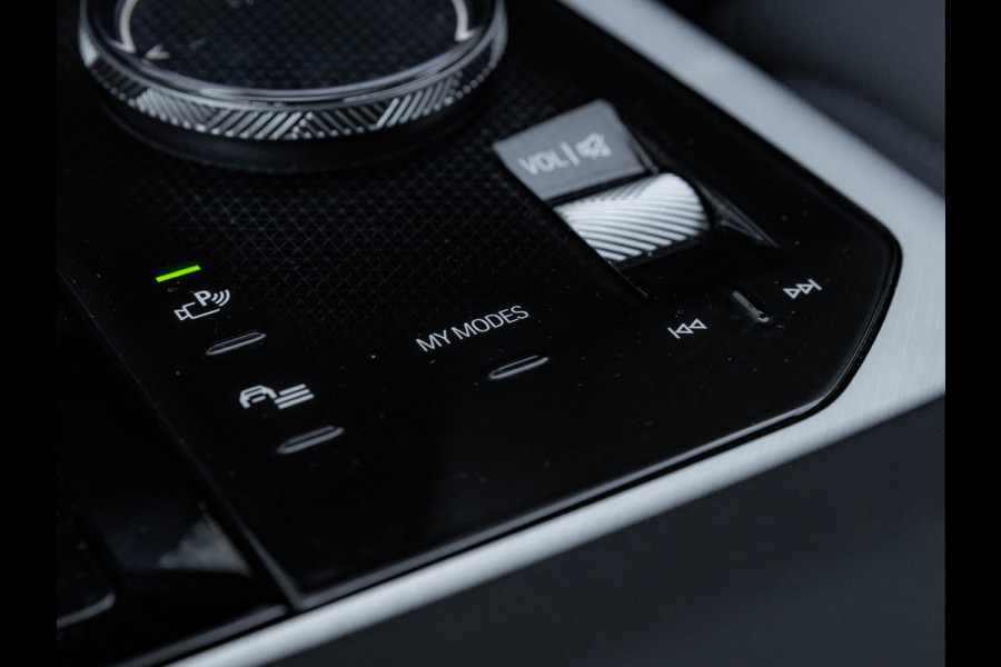 BMW X3 xDrive30e M-Sport Pro - Pano - Driving + Parking Ass Plus - Harman Kardon
