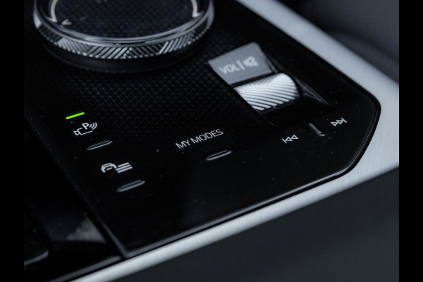 BMW X3 xDrive30e M-Sport Pro - Pano - Driving + Parking Ass Plus - Harman Kardon