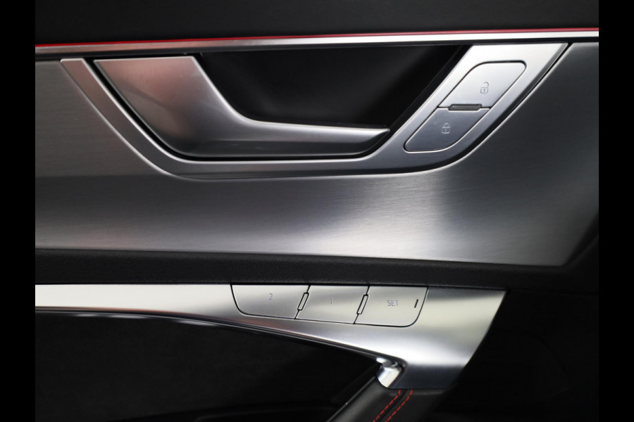 Audi RS6 Avant TFSI quattro 600pk | Panoramadak | Keremisch | Bang & Olufsen Advanced Soundsystem | Head Up Display | Matrix laser Led | Vierwielbesturing