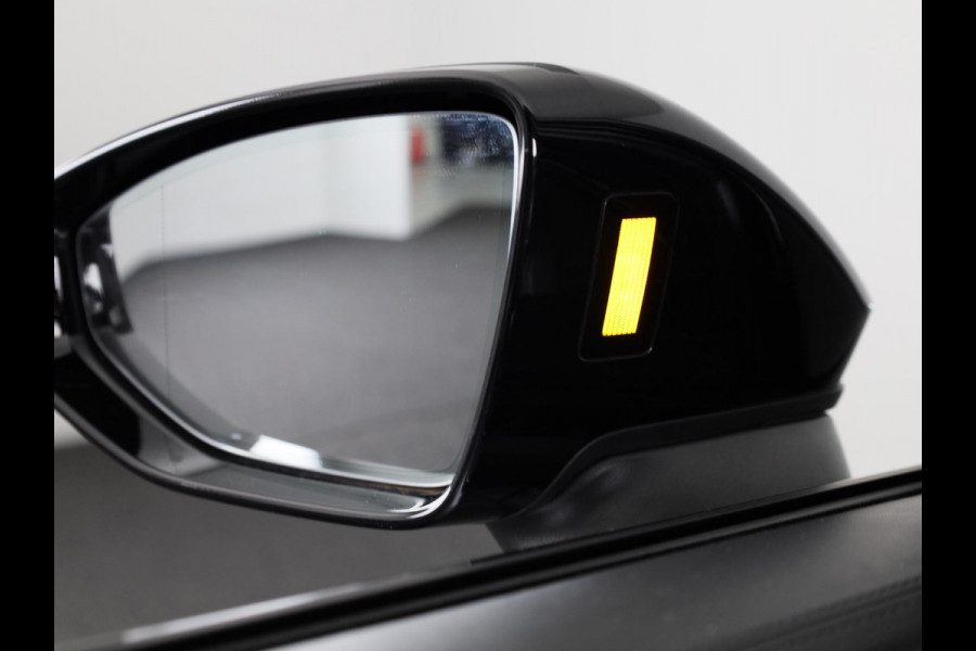 Audi RS6 Avant TFSI quattro 600pk | Panoramadak | Keremisch | Bang & Olufsen Advanced Soundsystem | Head Up Display | Matrix laser Led | Vierwielbesturing