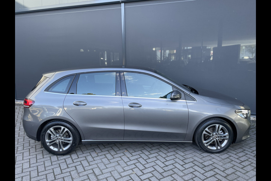 Mercedes-Benz B-Klasse 160 Advantage Achteruitrijcamera - Airco - Cruise control - Navigatie full map - Parkeersensoren voor en achter - Start/ stop systeem