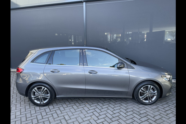 Mercedes-Benz B-Klasse 160 Advantage Achteruitrijcamera - Airco - Cruise control - Navigatie full map - Parkeersensoren voor en achter - Start/ stop systeem