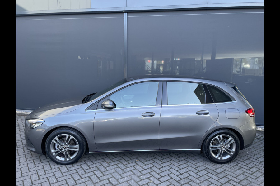Mercedes-Benz B-Klasse 160 Advantage Achteruitrijcamera - Airco - Cruise control - Navigatie full map - Parkeersensoren voor en achter - Start/ stop systeem