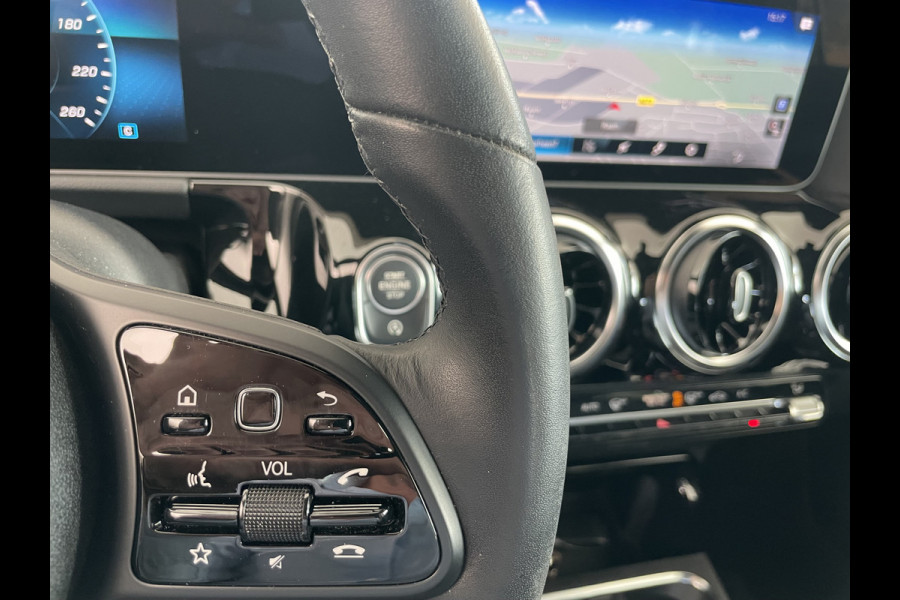 Mercedes-Benz B-Klasse 160 Advantage Achteruitrijcamera - Airco - Cruise control - Navigatie full map - Parkeersensoren voor en achter - Start/ stop systeem