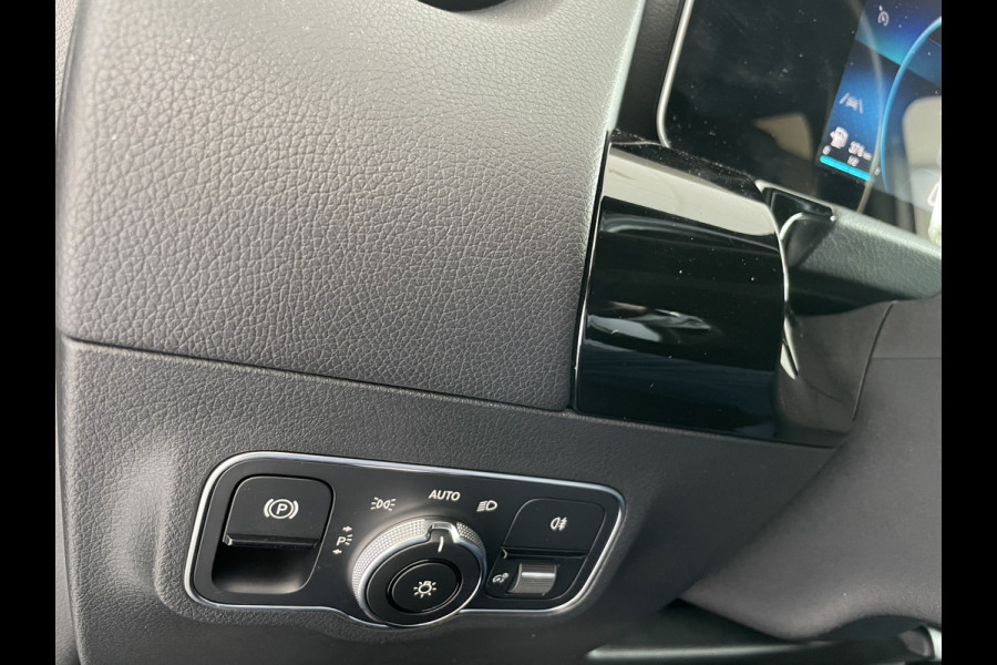 Mercedes-Benz B-Klasse 160 Advantage Achteruitrijcamera - Airco - Cruise control - Navigatie full map - Parkeersensoren voor en achter - Start/ stop systeem