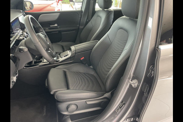 Mercedes-Benz B-Klasse 160 Advantage Achteruitrijcamera - Airco - Cruise control - Navigatie full map - Parkeersensoren voor en achter - Start/ stop systeem