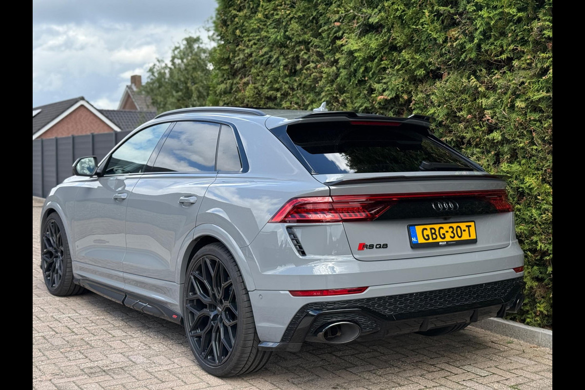 Audi RSQ8 4.0 TFSI Urban Package B&O Vossen HF2