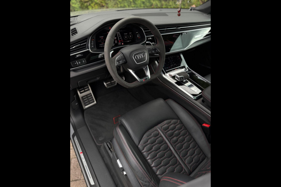 Audi RSQ8 4.0 TFSI Urban Package B&O Vossen HF2
