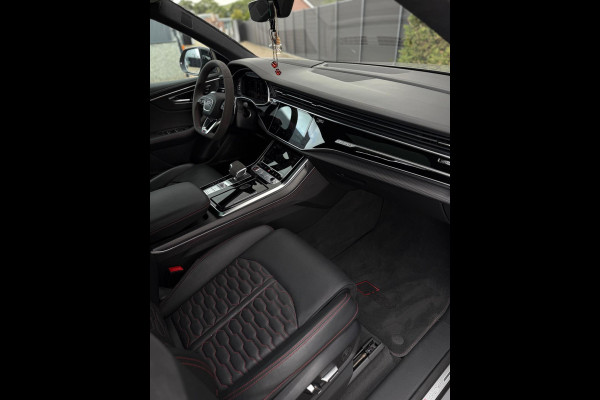 Audi RSQ8 4.0 TFSI Urban Package B&O Vossen HF2