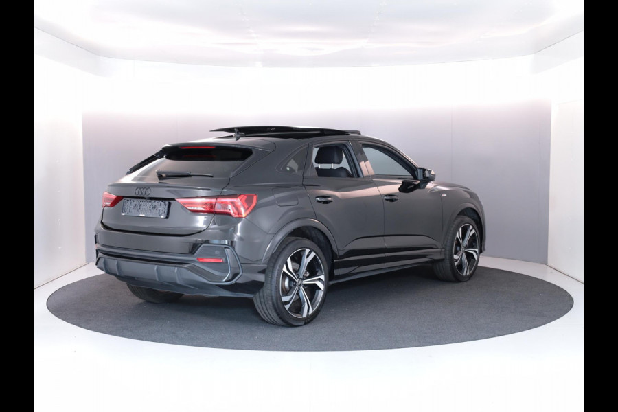 Audi Q3 Sportback 45 TFSI e S Edition 245 pk S-tronic | Navigatie | Panoramadak | Parkeersensoren | Achteruitrijcamera | Adaptieve cruise control | Lichtmetalen velgen 20" | S-Line |