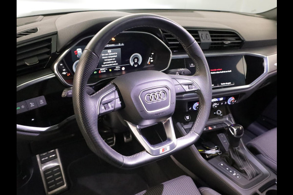 Audi Q3 Sportback 45 TFSI e S Edition 245 pk S-tronic | Navigatie | Panoramadak | Parkeersensoren | Achteruitrijcamera | Adaptieve cruise control | Lichtmetalen velgen 20" | S-Line |