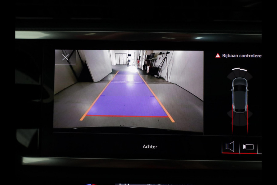 Audi Q3 Sportback 45 TFSI e S Edition 245 pk S-tronic | Navigatie | Panoramadak | Parkeersensoren | Achteruitrijcamera | Adaptieve cruise control | Lichtmetalen velgen 20" | S-Line |