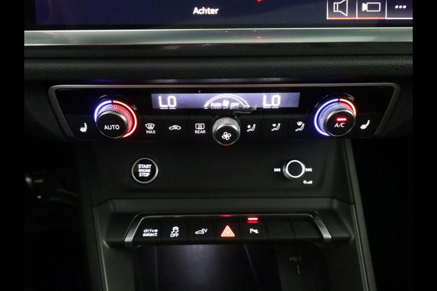 Audi Q3 Sportback 45 TFSI e S Edition 245 pk S-tronic | Navigatie | Panoramadak | Parkeersensoren | Achteruitrijcamera | Adaptieve cruise control | Lichtmetalen velgen 20" | S-Line |