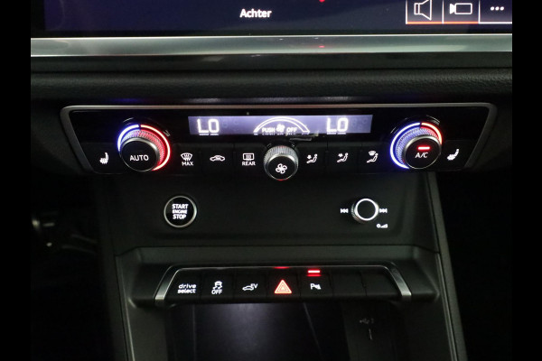 Audi Q3 Sportback 45 TFSI e S Edition 245 pk S-tronic | Navigatie | Panoramadak | Parkeersensoren | Achteruitrijcamera | Adaptieve cruise control | Lichtmetalen velgen 20" | S-Line |