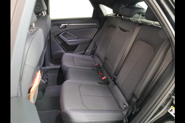 Audi Q3 Sportback 45 TFSI e S Edition 245 pk S-tronic | Navigatie | Panoramadak | Parkeersensoren | Achteruitrijcamera | Adaptieve cruise control | Lichtmetalen velgen 20" | S-Line |