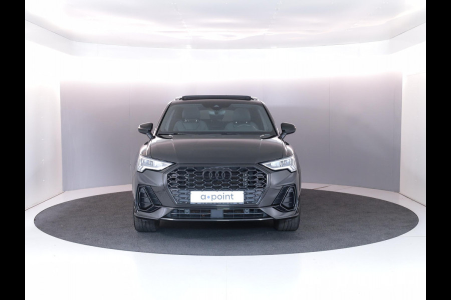 Audi Q3 Sportback 45 TFSI e S Edition 245 pk S-tronic | Navigatie | Panoramadak | Parkeersensoren | Achteruitrijcamera | Adaptieve cruise control | Lichtmetalen velgen 20" | S-Line |