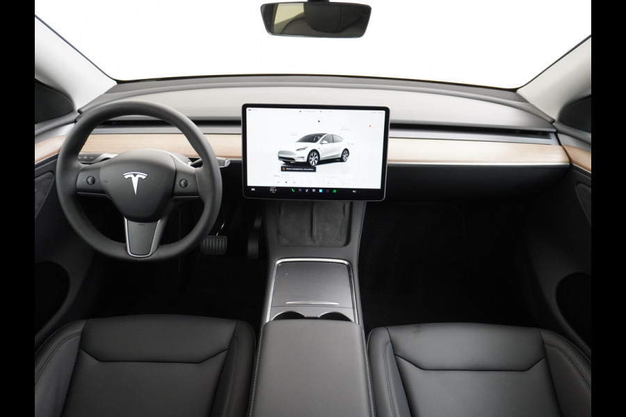 Tesla Model Y RWD 58kWh LFP Warmtepomp Leder Panoramadak Navi Ecc Led Stoel+Stuurverwarming AMD Ryzen™ Processor Elektrisch Verstelbare Stoelen + Memory Keyless Origineel Nederlandse Auto Fabrieksgarantie 23-8-'24/80.000km Garantie op Accu 23-8-'32/160.000km