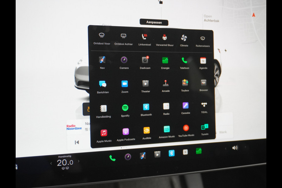 Tesla Model Y RWD 58kWh LFP Warmtepomp Leder Panoramadak Navi Ecc Led Stoel+Stuurverwarming AMD Ryzen™ Processor Elektrisch Verstelbare Stoelen + Memory Keyless Origineel Nederlandse Auto Fabrieksgarantie 23-8-'24/80.000km Garantie op Accu 23-8-'32/160.000km