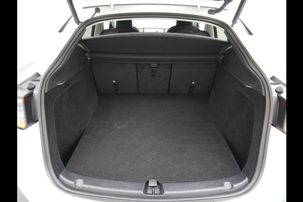 Tesla Model Y RWD 58kWh LFP Warmtepomp Leder Panoramadak Navi Ecc Led Stoel+Stuurverwarming AMD Ryzen™ Processor Elektrisch Verstelbare Stoelen + Memory Keyless Origineel Nederlandse Auto Fabrieksgarantie 23-8-'24/80.000km Garantie op Accu 23-8-'32/160.000km