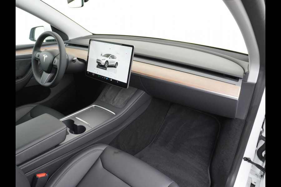 Tesla Model Y RWD 58kWh LFP Warmtepomp Leder Panoramadak Navi Ecc Led Stoel+Stuurverwarming AMD Ryzen™ Processor Elektrisch Verstelbare Stoelen + Memory Keyless Origineel Nederlandse Auto Fabrieksgarantie 23-8-'24/80.000km Garantie op Accu 23-8-'32/160.000km