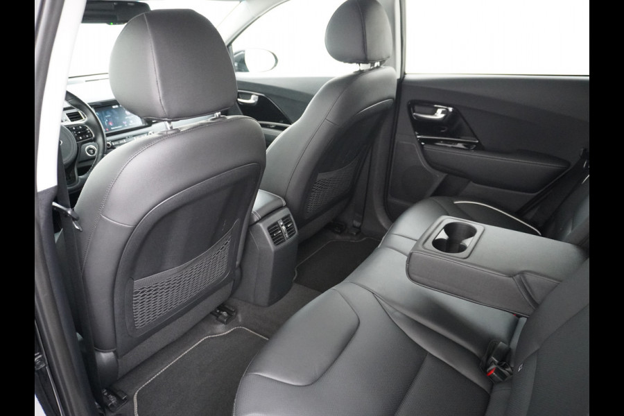 Kia e-Niro ExecutiveLine 64kWh Leder JBL®-Sound Warmtepomp Stoelverwarming/Ventilatie Adaptive Cruise Control Navi Ecc Camera Stuurverwarming Rijstrooksensor Privacy Glas Led 1e Eigenaar Origineel Nederlandse Auto