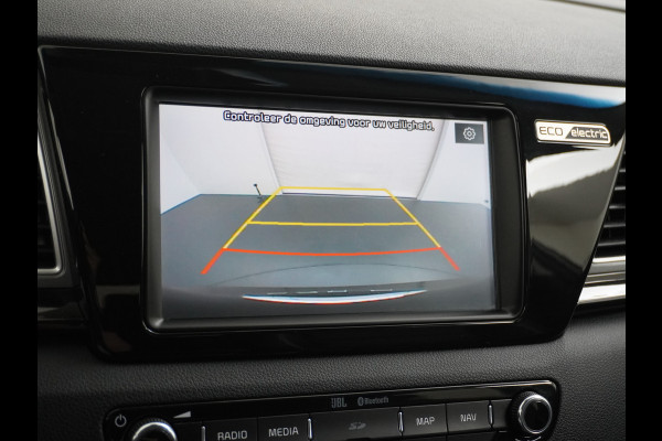 Kia e-Niro ExecutiveLine 64kWh Leder JBL®-Sound Warmtepomp Stoelverwarming/Ventilatie Adaptive Cruise Control Navi Ecc Camera Stuurverwarming Rijstrooksensor Privacy Glas Led 1e Eigenaar Origineel Nederlandse Auto