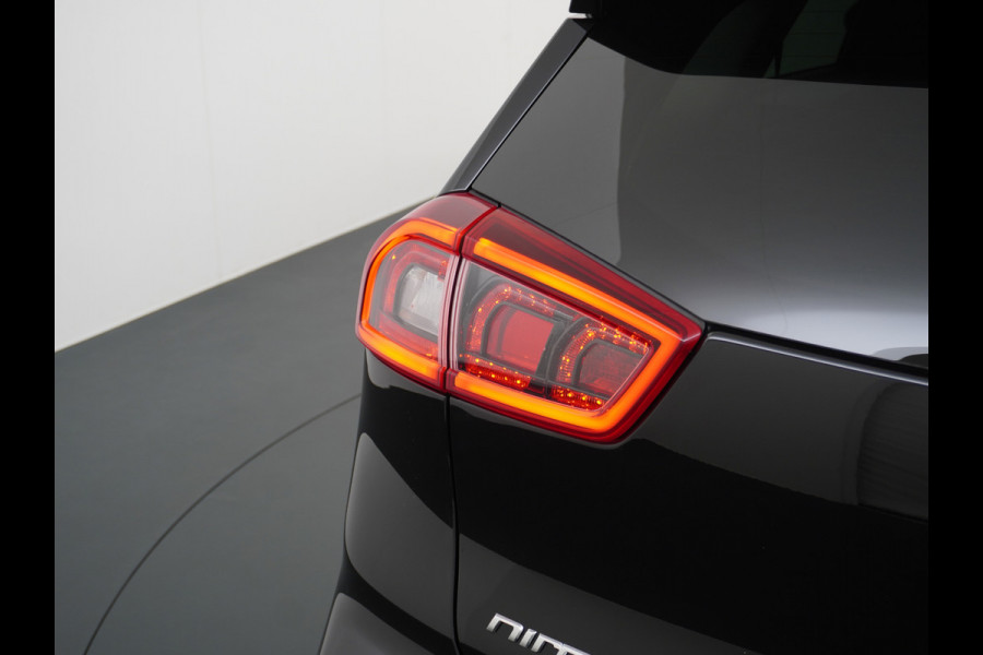 Kia e-Niro ExecutiveLine 64kWh Leder JBL®-Sound Warmtepomp Stoelverwarming/Ventilatie Adaptive Cruise Control Navi Ecc Camera Stuurverwarming Rijstrooksensor Privacy Glas Led 1e Eigenaar Origineel Nederlandse Auto