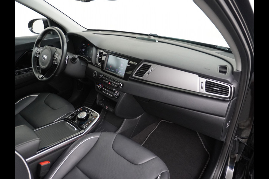 Kia e-Niro ExecutiveLine 64kWh Leder JBL®-Sound Warmtepomp Stoelverwarming/Ventilatie Adaptive Cruise Control Navi Ecc Camera Stuurverwarming Rijstrooksensor Privacy Glas Led 1e Eigenaar Origineel Nederlandse Auto