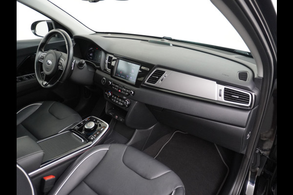 Kia e-Niro ExecutiveLine 64kWh Leder JBL®-Sound Warmtepomp Stoelverwarming/Ventilatie Adaptive Cruise Control Navi Ecc Camera Stuurverwarming Rijstrooksensor Privacy Glas Led 1e Eigenaar Origineel Nederlandse Auto