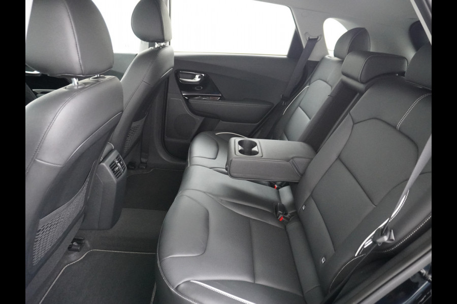 Kia e-Niro ExecutiveLine 64kWh Leder JBL®-Sound Warmtepomp Stoelverwarming/Ventilatie Adaptive Cruise Control Navi Ecc Camera Stuurverwarming Rijstrooksensor Privacy Glas Led 1e Eigenaar Origineel Nederlandse Auto