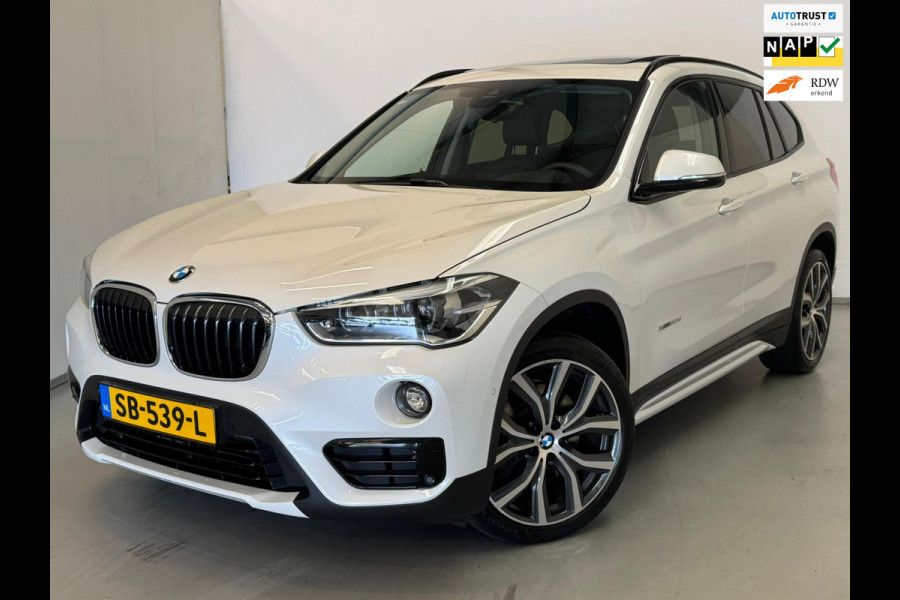 BMW X1 XDrive20d High Exe / M Pakket / Pano / Harman / Headup