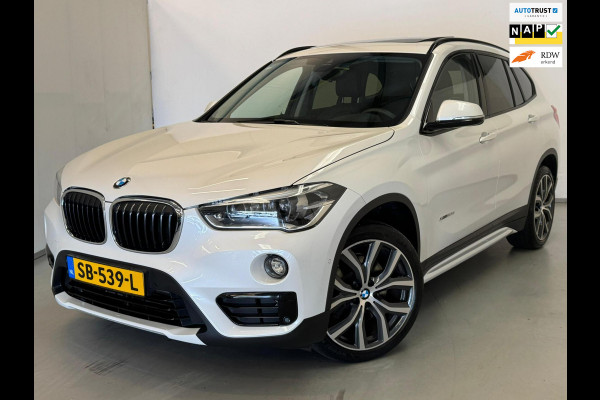 BMW X1 XDrive20d High Exe / M Pakket / Pano / Harman / Headup