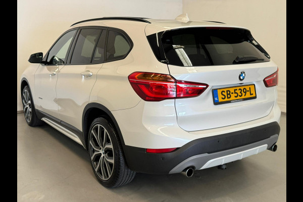 BMW X1 XDrive20d High Exe / M Pakket / Pano / Harman / Headup