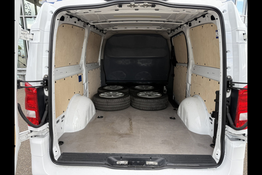 Mercedes-Benz Vito 114 CDI Lang | ZB Edition | NL-auto | 1e Eig | 18'' Sportvelgen | Sidebars | Carplay
