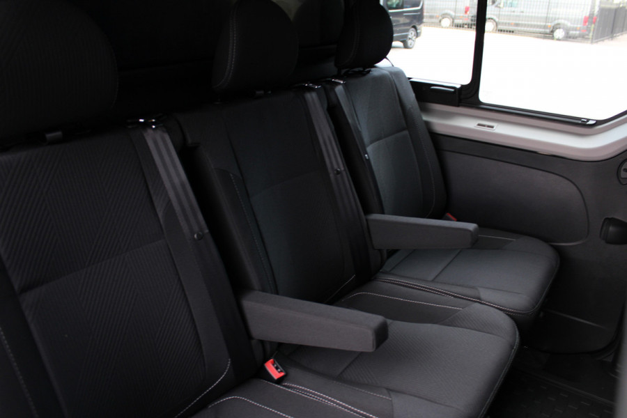 Renault Trafic 2.0 Blue dCi 170pk T29 L2H1 Extra DC - 2x Schuifdeur - Carplay - LED - Blind Spot - Navigatie - Camera - Trekhaak - Stoelverwarm Renault Trafic 2.0 Blue dCi 170pk T29 L2H1 Extra DC - 2x Schuifdeur - Carplay - LED - Blind Spot - Navigatie - Camera - Trekhaak - Stoelverwarm