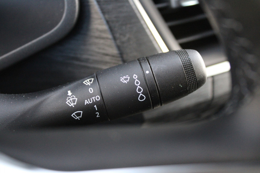 Renault Trafic 2.0 Blue dCi 170pk T29 L2H1 Extra DC - 2x Schuifdeur - Carplay - LED - Blind Spot - Navigatie - Camera - Trekhaak - Stoelverwarm Renault Trafic 2.0 Blue dCi 170pk T29 L2H1 Extra DC - 2x Schuifdeur - Carplay - LED - Blind Spot - Navigatie - Camera - Trekhaak - Stoelverwarm