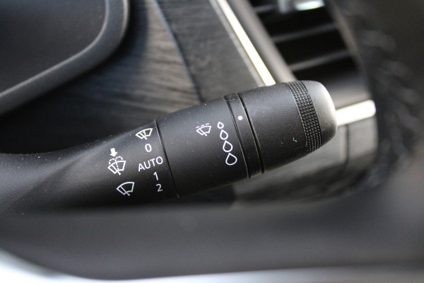 Renault Trafic 2.0 Blue dCi 170pk T29 L2H1 Extra DC - 2x Schuifdeur - Carplay - LED - Blind Spot - Navigatie - Camera - Trekhaak - Stoelverwarm Renault Trafic 2.0 Blue dCi 170pk T29 L2H1 Extra DC - 2x Schuifdeur - Carplay - LED - Blind Spot - Navigatie - Camera - Trekhaak - Stoelverwarm