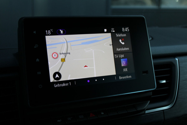 Renault Trafic 2.0 Blue dCi 170pk T29 L2H1 Extra DC - 2x Schuifdeur - Carplay - LED - Blind Spot - Navigatie - Camera - Trekhaak - Stoelverwarm Renault Trafic 2.0 Blue dCi 170pk T29 L2H1 Extra DC - 2x Schuifdeur - Carplay - LED - Blind Spot - Navigatie - Camera - Trekhaak - Stoelverwarm