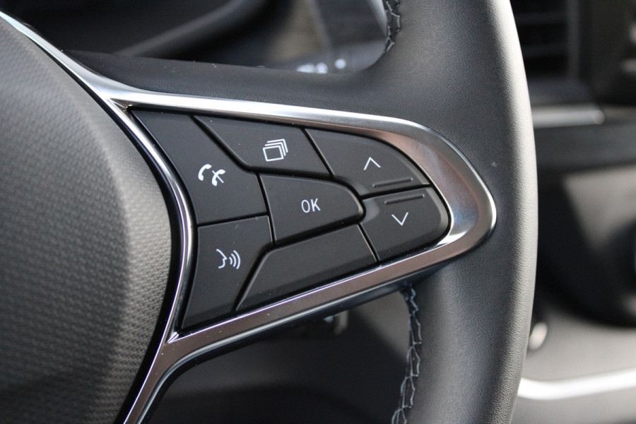 Renault Trafic 2.0 Blue dCi 170pk T29 L2H1 Extra DC - 2x Schuifdeur - Carplay - LED - Blind Spot - Navigatie - Camera - Trekhaak - Stoelverwarm Renault Trafic 2.0 Blue dCi 170pk T29 L2H1 Extra DC - 2x Schuifdeur - Carplay - LED - Blind Spot - Navigatie - Camera - Trekhaak - Stoelverwarm