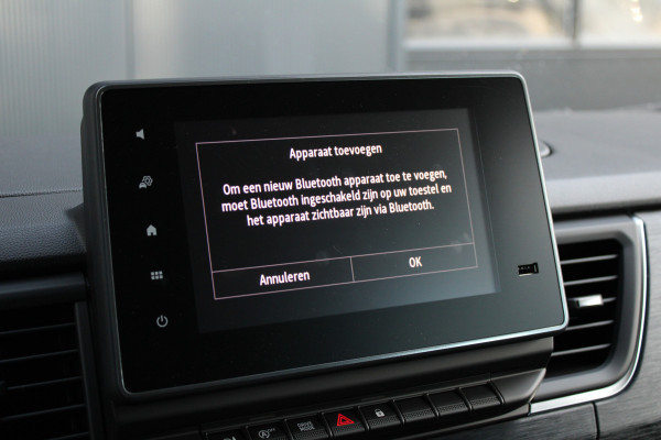 Renault Trafic 2.0 Blue dCi 170pk T29 L2H1 Extra DC - 2x Schuifdeur - Carplay - LED - Blind Spot - Navigatie - Camera - Trekhaak - Stoelverwarm Renault Trafic 2.0 Blue dCi 170pk T29 L2H1 Extra DC - 2x Schuifdeur - Carplay - LED - Blind Spot - Navigatie - Camera - Trekhaak - Stoelverwarm