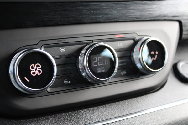 Renault Trafic 2.0 Blue dCi 170pk T29 L2H1 Extra DC - 2x Schuifdeur - Carplay - LED - Blind Spot - Navigatie - Camera - Trekhaak - Stoelverwarm Renault Trafic 2.0 Blue dCi 170pk T29 L2H1 Extra DC - 2x Schuifdeur - Carplay - LED - Blind Spot - Navigatie - Camera - Trekhaak - Stoelverwarm