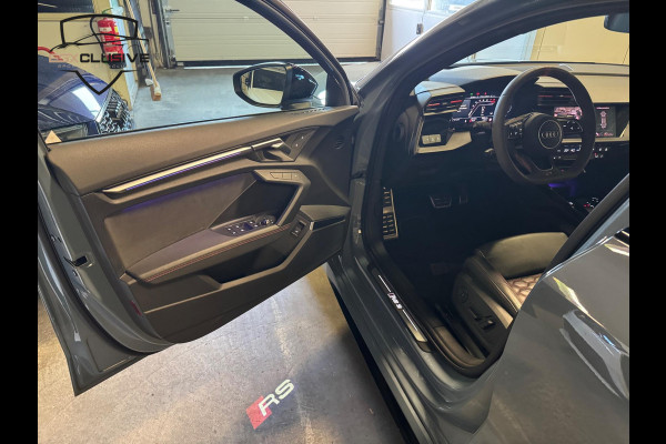 Audi RS3 Sportback 2.5 TFSI Quattro RS ZETELS | PANO | ACC | LANE | MASSAGE STOELEN