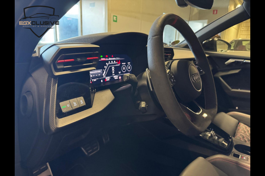Audi RS3 Sportback 2.5 TFSI Quattro RS ZETELS | PANO | ACC | LANE | MASSAGE STOELEN