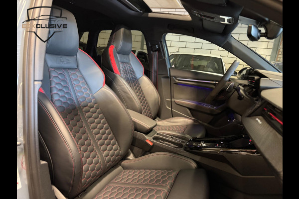 Audi RS3 Sportback 2.5 TFSI Quattro RS ZETELS | PANO | ACC | LANE | MASSAGE STOELEN