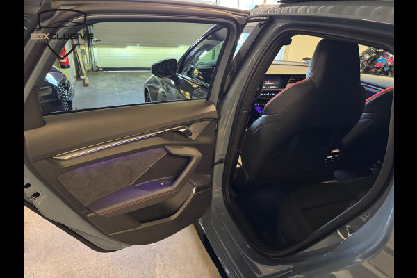 Audi RS3 Sportback 2.5 TFSI Quattro RS ZETELS | PANO | ACC | LANE | MASSAGE STOELEN