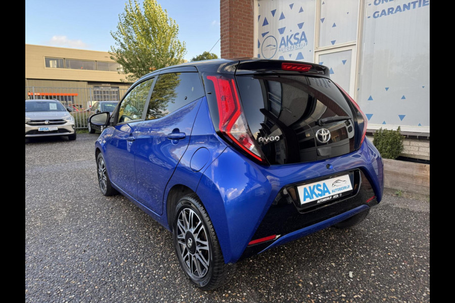 Toyota Aygo 1.0 VVT-i 72pk x-clusiv Automaat Keyless Camera Apple Carplay Toyota Aygo 1.0 VVT-i 72pk x-clusiv Automaat Keyless Camera Apple Carplay