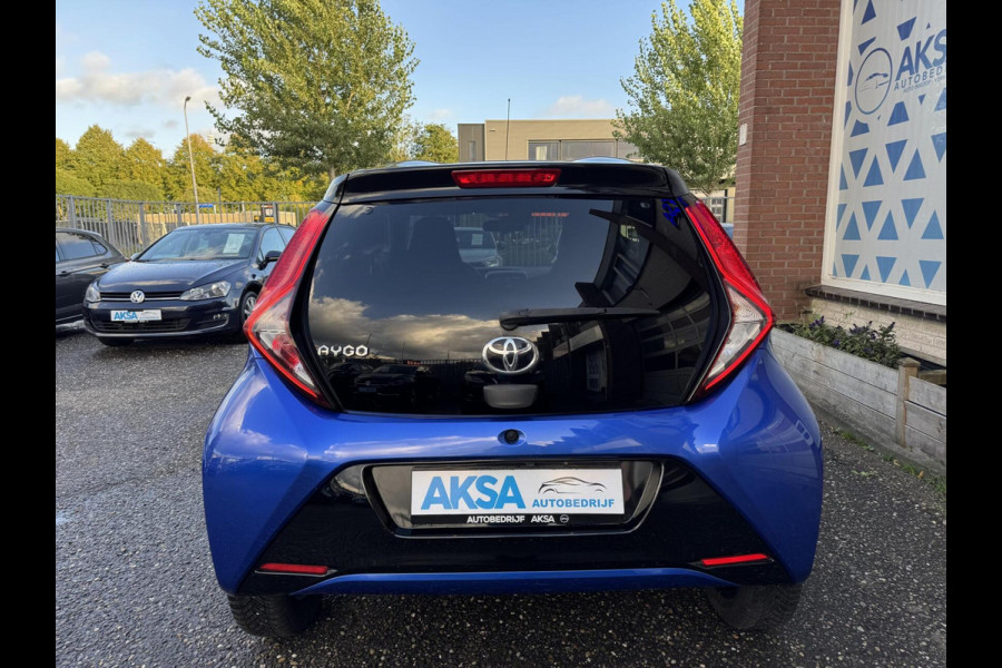 Toyota Aygo 1.0 VVT-i 72pk x-clusiv Automaat Keyless Camera Apple Carplay Toyota Aygo 1.0 VVT-i 72pk x-clusiv Automaat Keyless Camera Apple Carplay