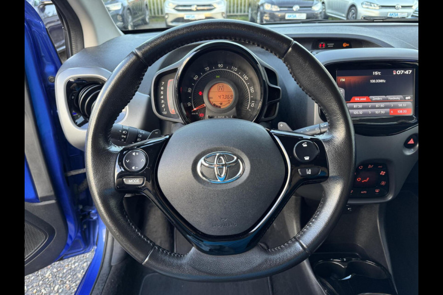 Toyota Aygo 1.0 VVT-i 72pk x-clusiv Automaat Keyless Camera Apple Carplay Toyota Aygo 1.0 VVT-i 72pk x-clusiv Automaat Keyless Camera Apple Carplay